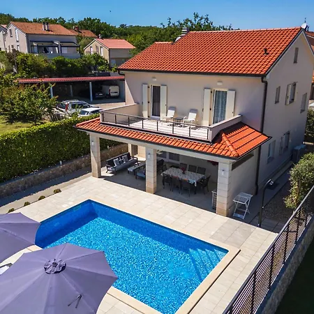 Magdalena Villa